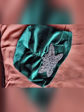 Emerald Velvet Beaded Star Turban Hat